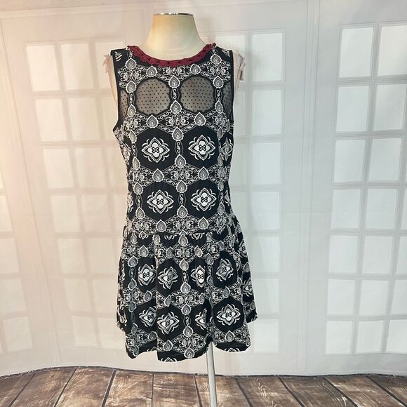 Free People Black White Nights Embroidered Sleeveless Mini Dress Size Small - Picture 3 of 13